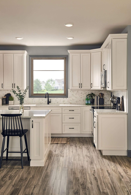 Cabine de cuisine blanche du four 